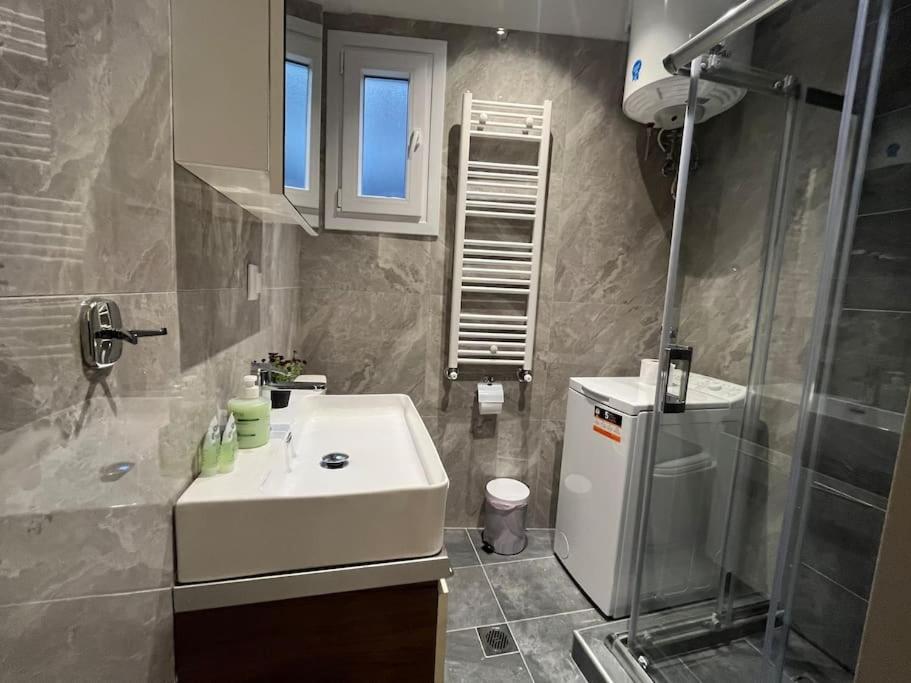 Odyssey Apt 1 Thessaloníki Luaran gambar